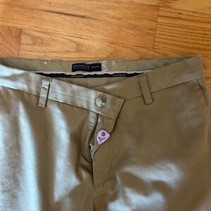 Dockers Men's Olive Chinos